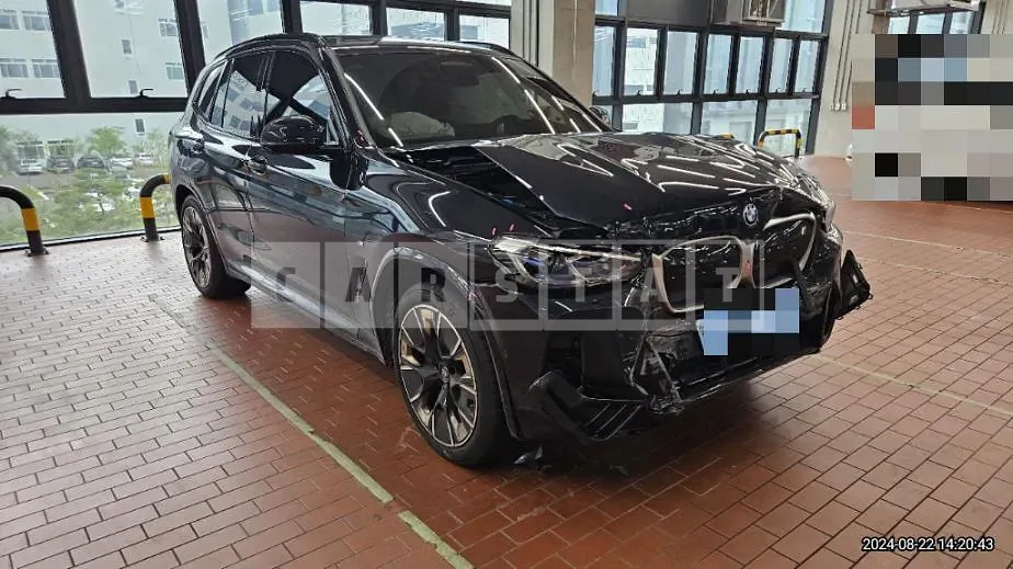 Photo 2 of 33: 2024 BMW iX3 M Sport — Korean insurance auction