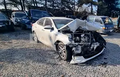 Photo 1 of 8: 2017 Kia K5, VIN KNAGS416BHA138418 — Korean insurance auction
