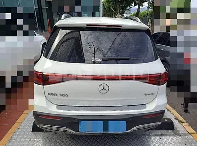 Photo 1 of 30: 2023 Mercedes-Benz EQB300 4Matic — Korean insurance auction