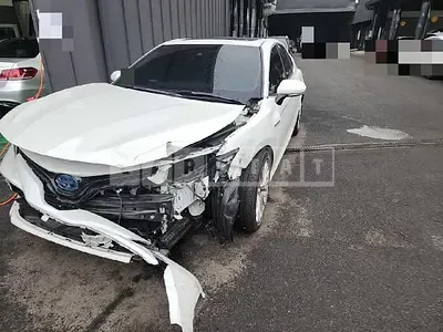 Photo 1 of 31: 2019 Toyota Camry Hybrid, VIN JTNB21HK8K3043500 — Korean insurance auction