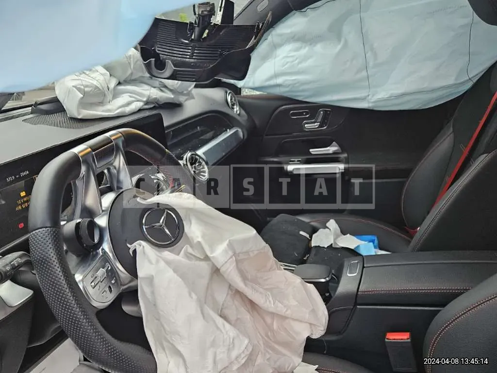 Photo 2 of 8: 2022 Mercedes-Benz GLB35 AMG 4Matic, VIN W1N4M5BB9NW235477 — Korean insurance auction