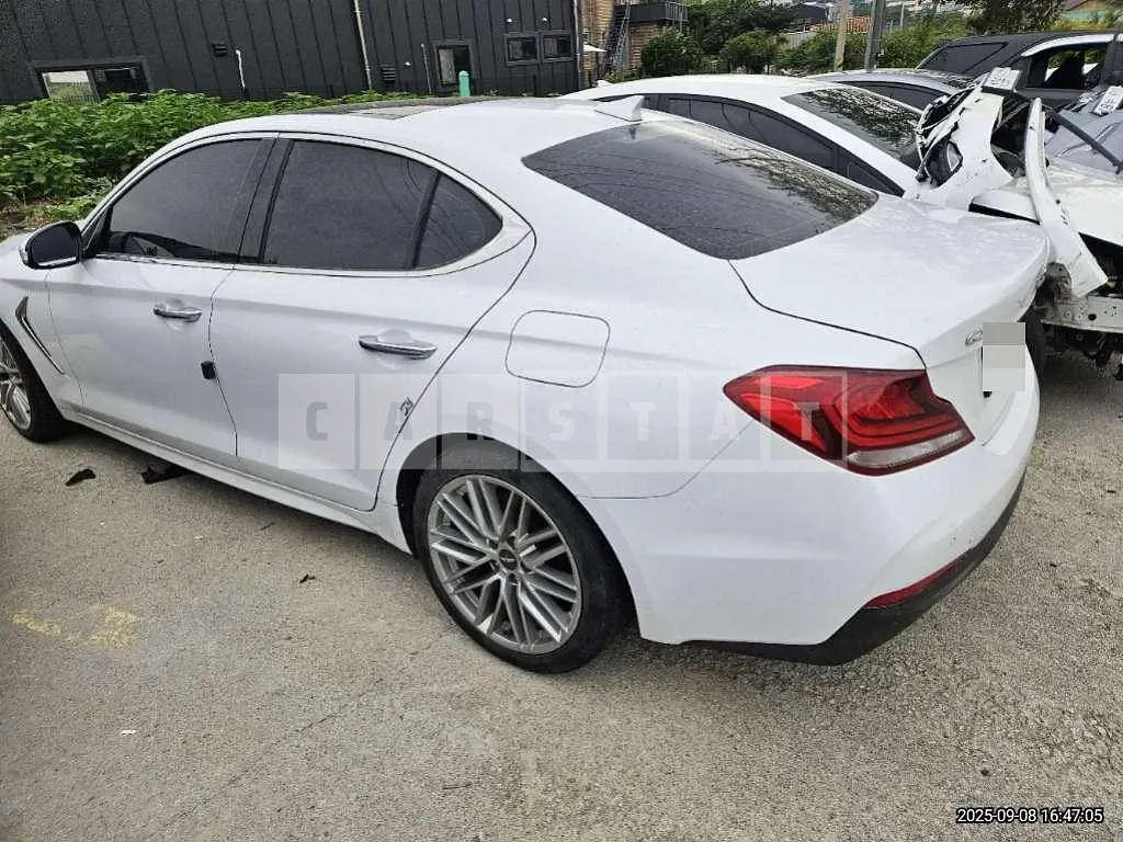 Photo 2 of 21: 2019 Genesis G70 AWD — Korean insurance auction