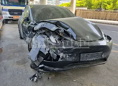 Photo 1 of 30: 2021 Tesla Model Y LongRange — Korean insurance auction