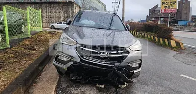Photo 1 of 15: 2016 Hyundai Santa Fe, VIN KMHSW81UDGU619206 — Korean insurance auction