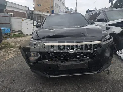 Photo 1 of 4: 2018 Hyundai Santa Fe TM 2.0 4WD, VIN KMHS381BDKU014755 — Korean insurance auction