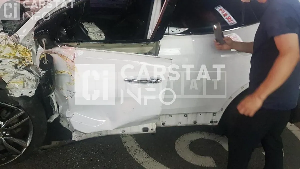 Photo 2 of 14: 2014 Hyundai Santa Fe 2.0 — Korean insurance auction