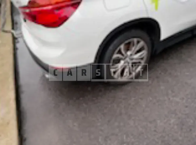 Photo 2 of 24: 2018 BMW X1 xDrive 20d, VIN WBAJJ110XJEF60943 — Korean insurance auction