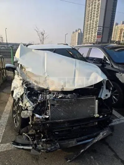 Photo 1 of 12: 2023 Kia Carnival, VIN KNANC813BPS321134 — Korean insurance auction