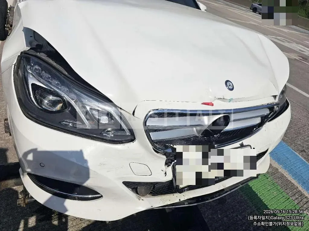 Photo 2 of 14: 2015 Mercedes-Benz E250 BlueTec 4Matic — Korean insurance auction