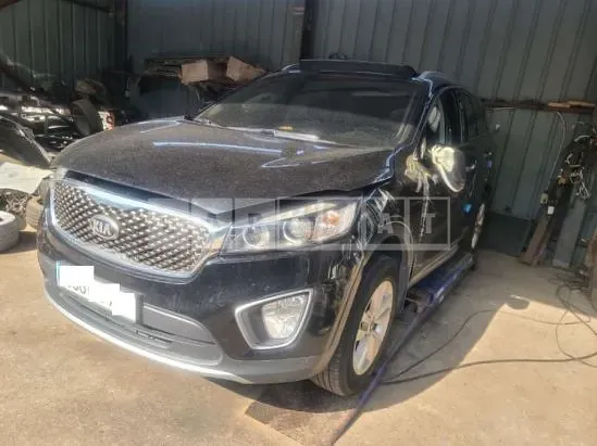 Photo 2 of 24: 2017 Kia Sorento — Korean insurance auction