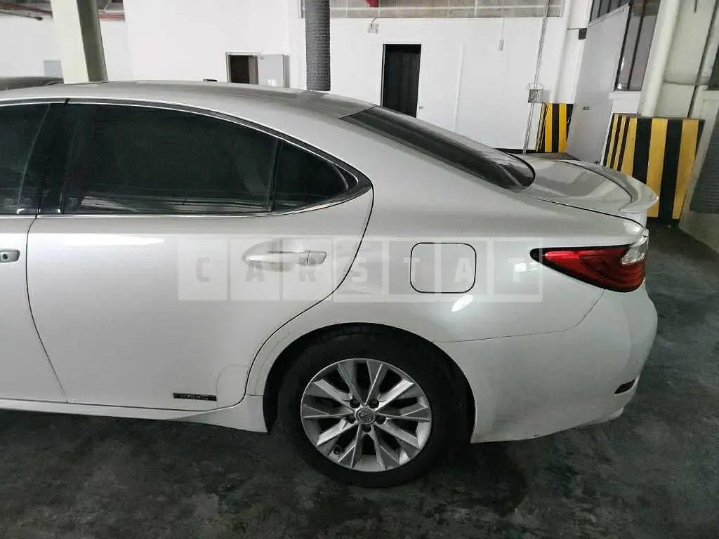Photo 2 of 15: 2015 Lexus ES300h, VIN JTHBW1GG0F2092688 — Korean insurance auction