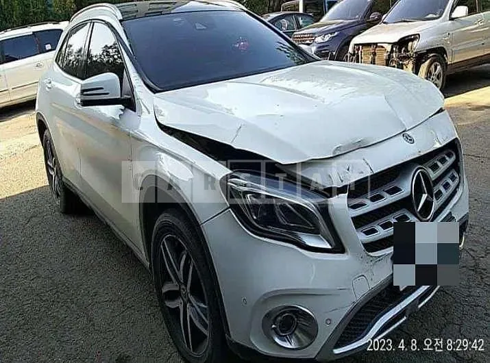 Photo 2 of 12: 2018 Mercedes-Benz GLA220, VIN WDCTG4FB2JJ502815 — Korean insurance auction