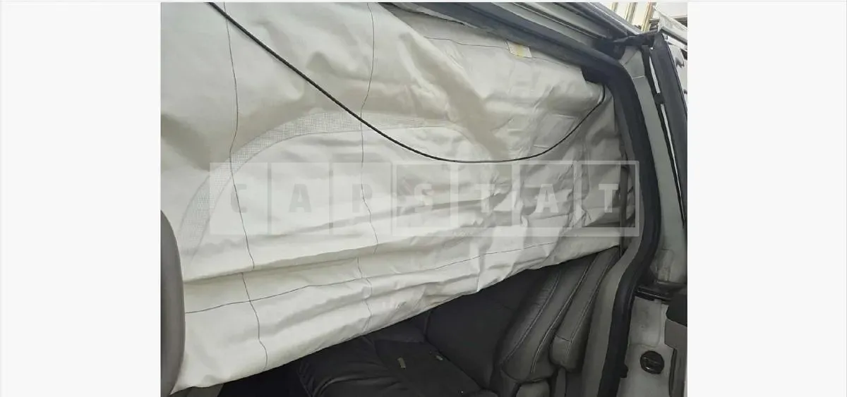 Photo 2 of 18: 2015 Kia Carnival 9 Seater — Korean insurance auction