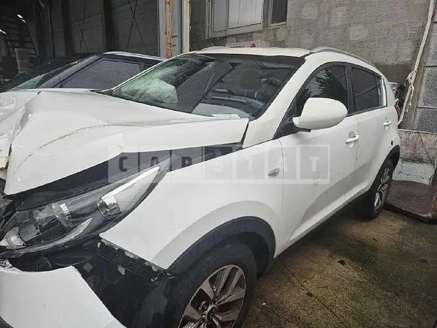 Photo 2 of 11: 2015 Kia Sportage R — Korean insurance auction