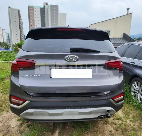 Photo 2 of 18: 2020 Hyundai Santa Fe, VIN KMHS281CDLU270032 — Korean insurance auction