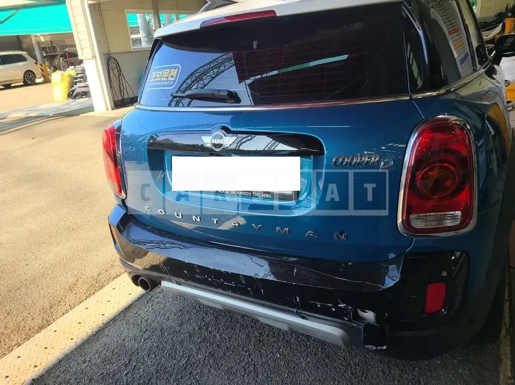 Photo 2 of 17: 2018 MINI Cooper D Countryman ALL4, VIN WMWYU1102J3D19914 — Korean insurance auction