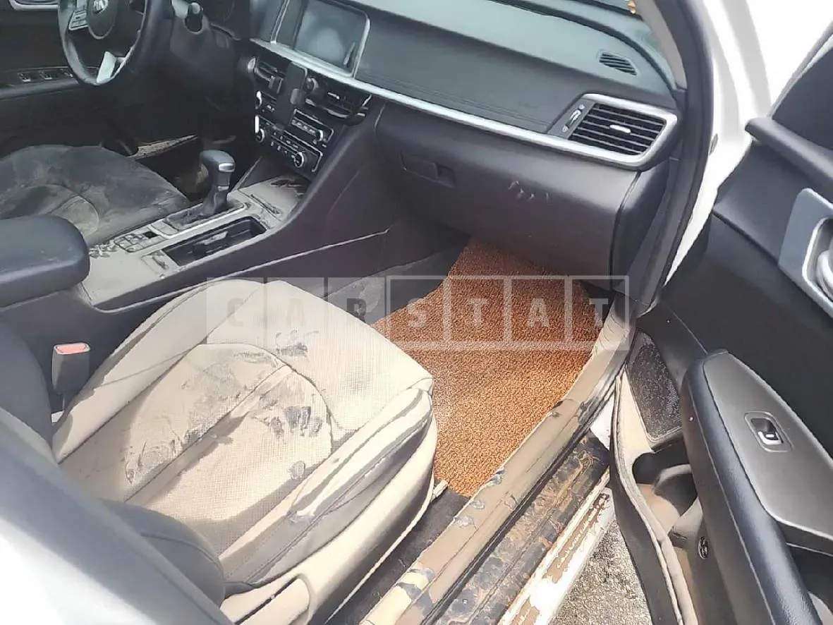 Photo 2 of 14: 2019 Kia K5 — Korean insurance auction