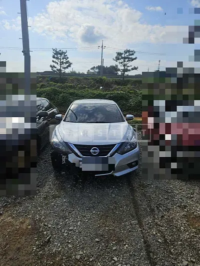 Photo 1 of 5: 2017 Nissan Altima 2.5 — Korean insurance auction