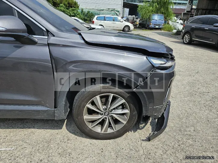 Photo 2 of 14: 2019 Hyundai Santa Fe TM 2.0 — Korean insurance auction