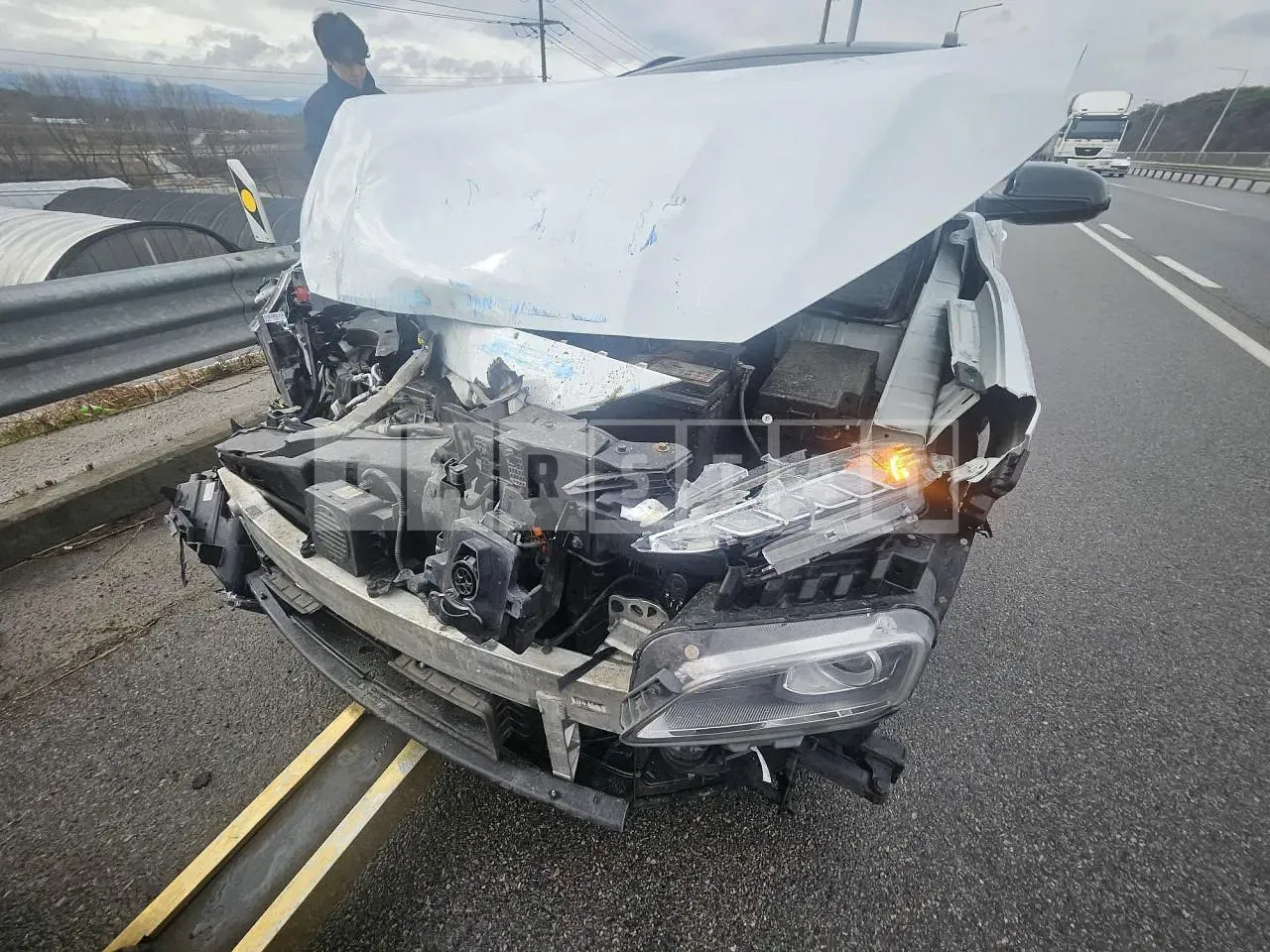 Photo 2 of 10: 2019 Hyundai Kona Electric, VIN KMHK381GFKU037212 — Korean insurance auction