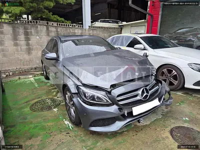 Photo 1 of 7: 2017 Mercedes-Benz C220 d, VIN WDDWF0EB3HR255273 — Korean insurance auction