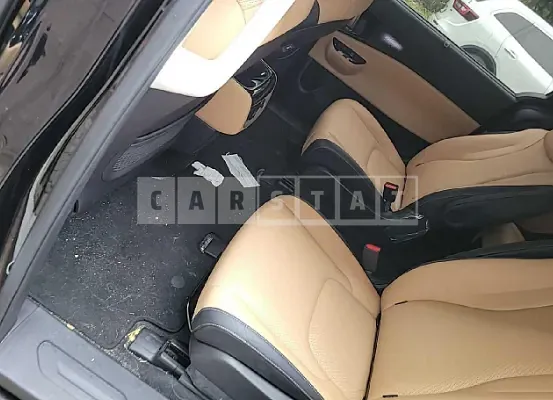 Photo 2 of 22: 2021 Kia Carnival, VIN KNANE81BBMS055862 — Korean insurance auction