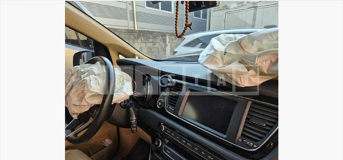 Photo 2 of 31: 2020 Kia Carnival High Limousine — Korean insurance auction