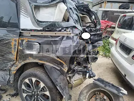 Photo 2 of 28: 2023 Kia Carnival, VIN KNANE81BBPS235891 — Korean insurance auction