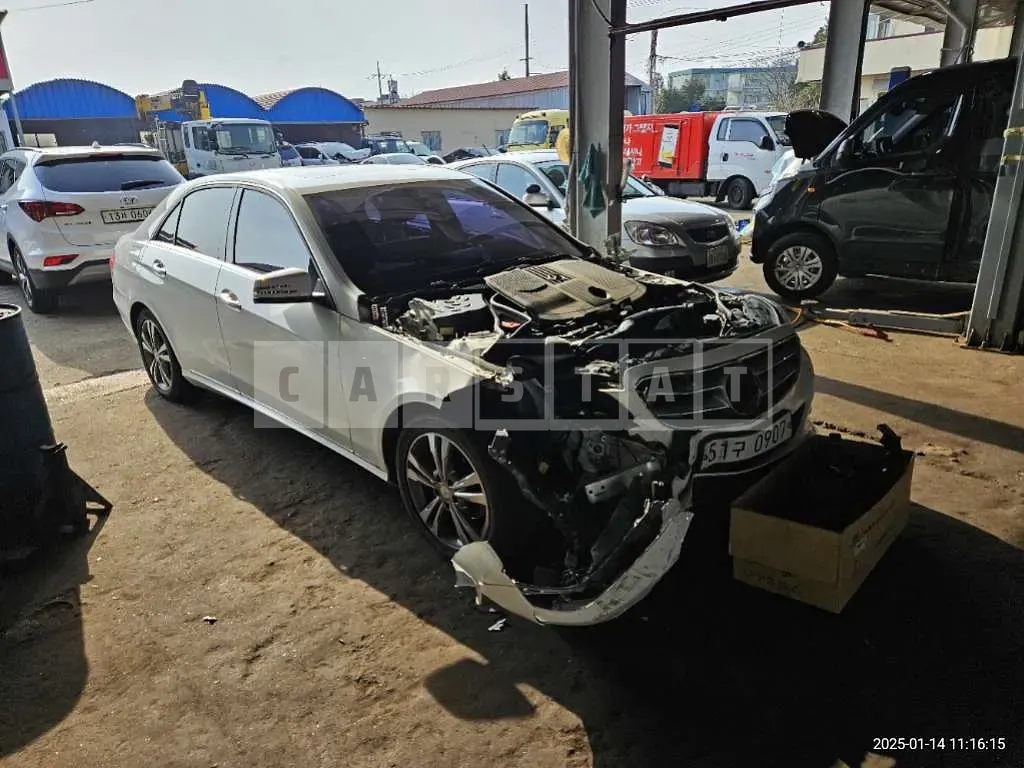 Photo 2 of 21: 2016 Mercedes-Benz E220 BlueTec — Korean insurance auction