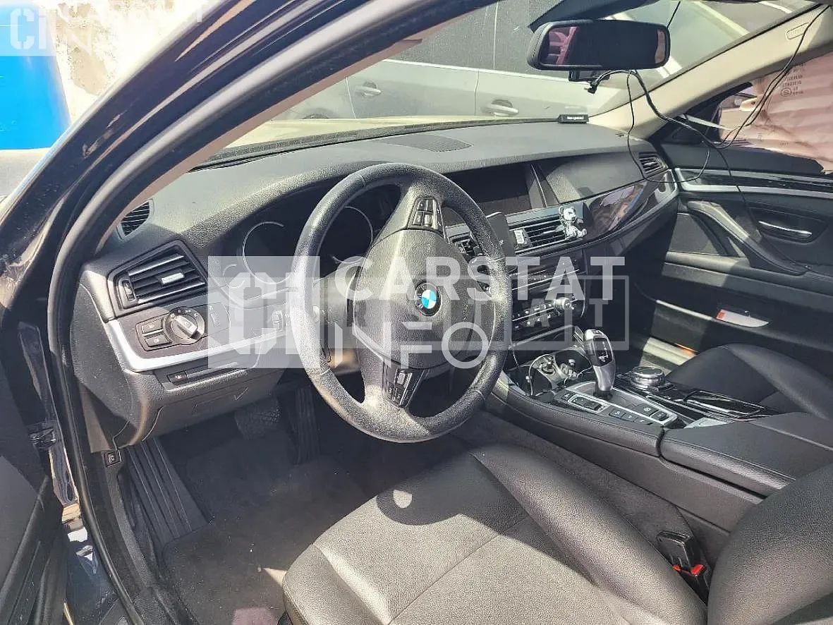 Photo 2 of 10: 2015 BMW 520d xDrive, VIN WBA5E7101GG156822 — Korean insurance auction