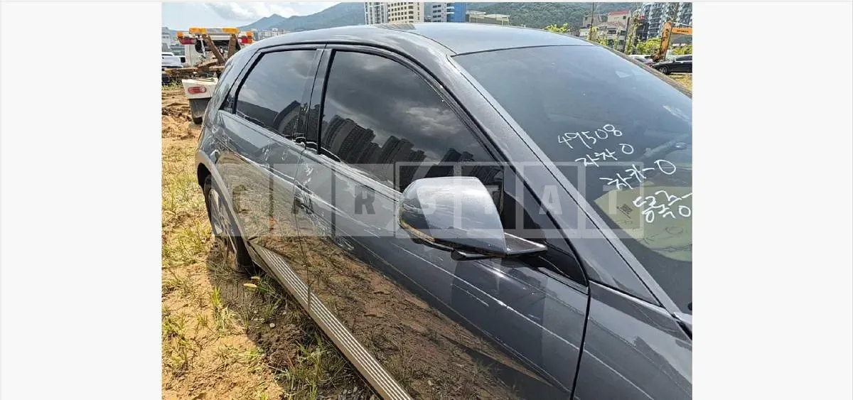Photo 2 of 18: 2025 Hyundai IONIQ 5 Long Range — Korean insurance auction
