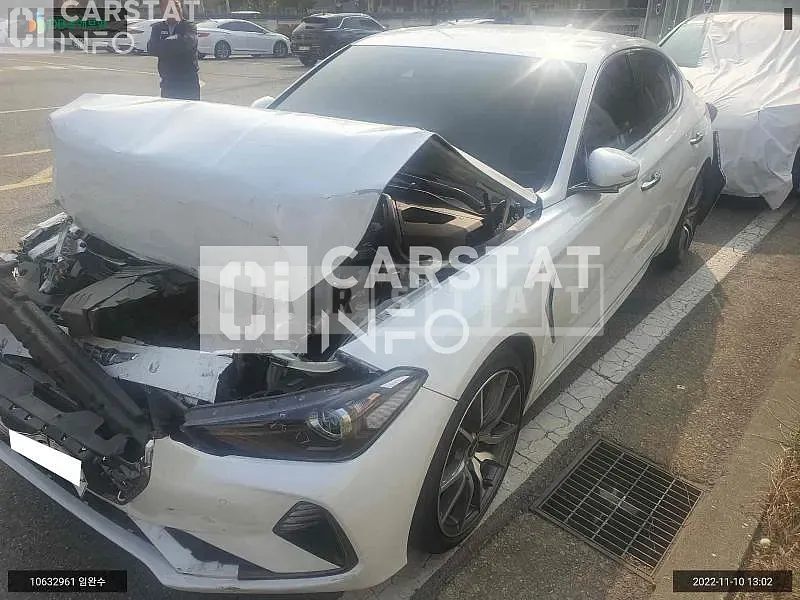 Photo 2 of 13: 2020 Genesis G70, VIN KMTG341ABLU062510 — Korean insurance auction