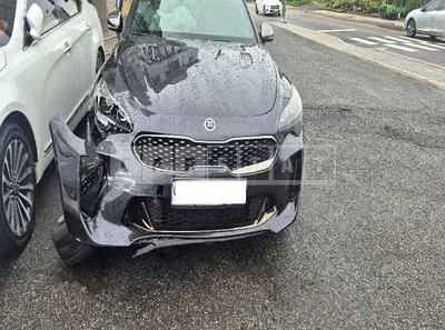 Photo 1 of 30: 2018 Kia Stinger, VIN KNAE751CBJS001292 — Korean insurance auction
