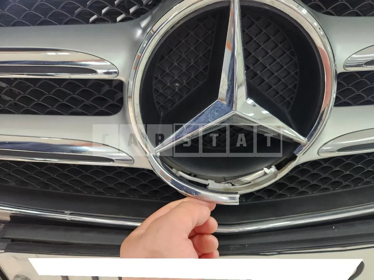 Photo 2 of 11: 2018 Mercedes-Benz E300, VIN WDDZF4JB3KA547988 — Korean insurance auction