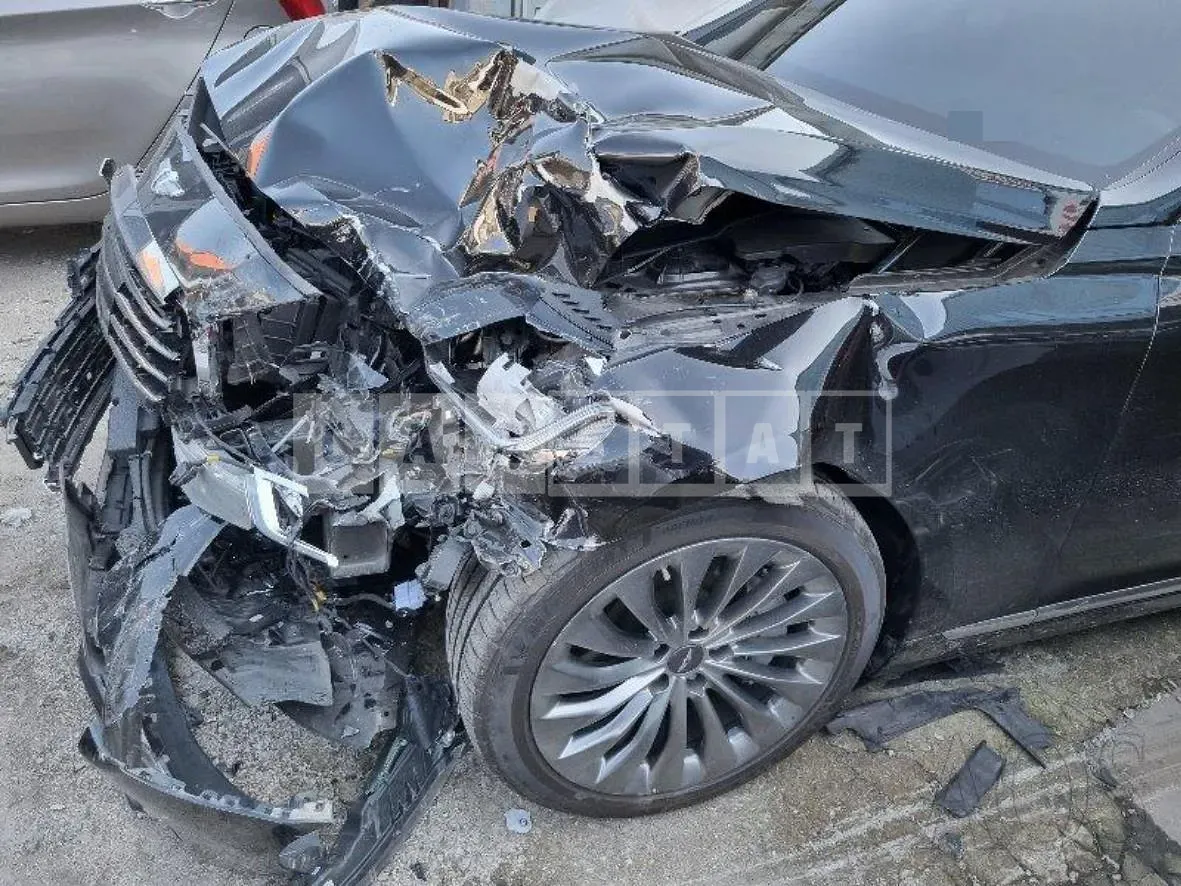 Photo 2 of 32: 2018 Genesis EQ900 3.8, VIN KMHG241DDJU054124 — Korean insurance auction