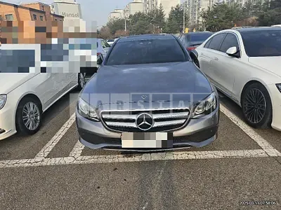 Photo 1 of 25: 2018 Mercedes-Benz E220 d 4Matic — Korean insurance auction
