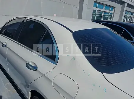 Photo 2 of 9: 2019 Mercedes-Benz E300 4Matic, VIN WDDZF4KB6KA553542 — Korean insurance auction