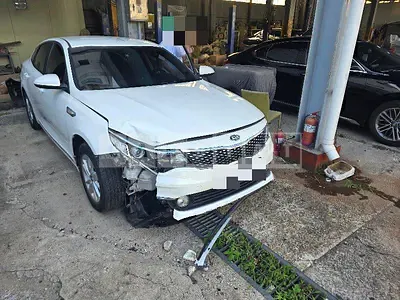 Photo 1 of 30: 2018 Kia K5 LPI 2.0 — Korean insurance auction