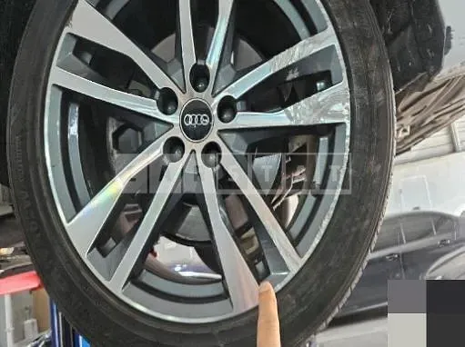 Photo 2 of 3: 2021 Audi (parts) A6 45 TDI quattro Wheels And Others — Korean insurance auction