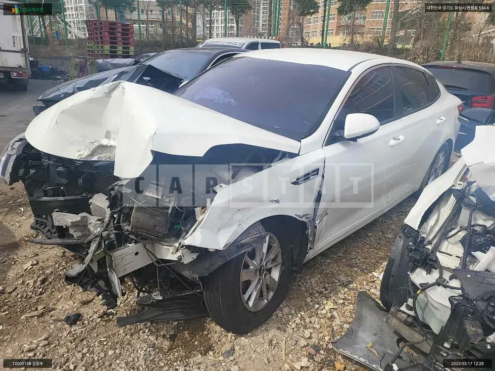Photo 2 of 8: 2016 Kia K5, VIN KNAGU416BGA045923 — Korean insurance auction