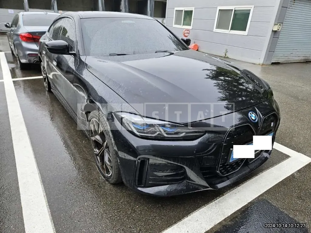 Photo 2 of 22: 2023 BMW i4 eDrive40 — Korean insurance auction