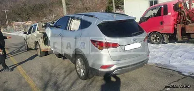 Photo 1 of 12: 2016 Hyundai Santa Fe, VIN KMHSW81XDGU601356 — Korean insurance auction