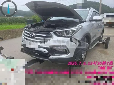 Photo 1 of 2: 2017 Hyundai Santa Fe DM 2.0 4WD — Korean insurance auction