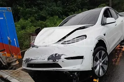 Photo 1 of 20: 2021 Tesla Model Y Long Range, VIN 5YJYGDEE3MF227183 — Korean insurance auction