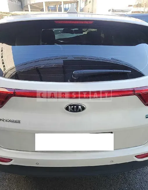 Photo 2 of 8: 2018 Kia Sportage, VIN KNAPN815GJK509648 — Korean insurance auction