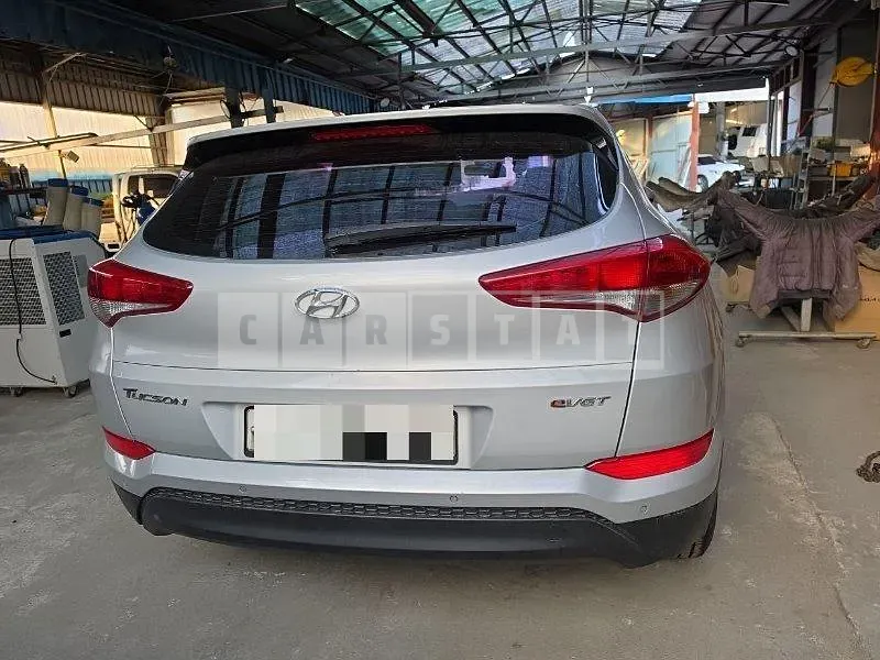 Photo 2 of 20: 2016 Hyundai Tucson TL — Korean insurance auction