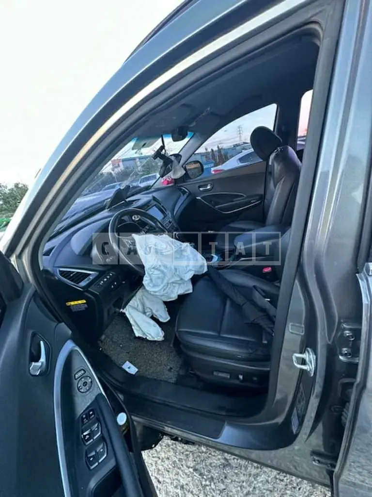 Photo 2 of 20: 2018 Hyundai Santa Fe — Korean insurance auction