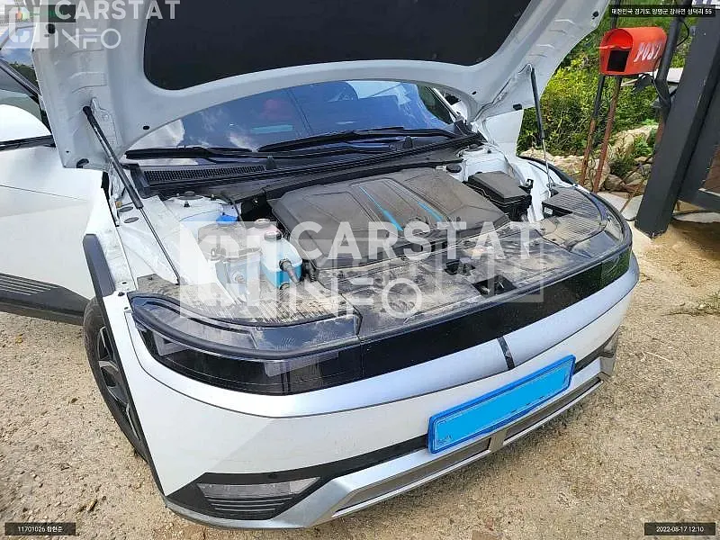 Photo 2 of 16: 2021 Hyundai Ionic 5, VIN KMHKN81CPNU026528 — Korean insurance auction