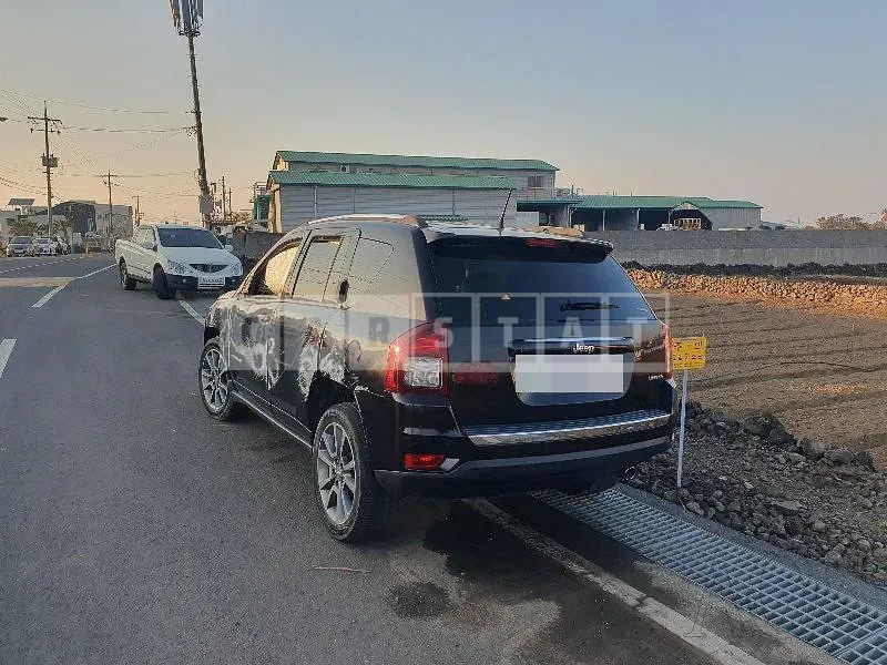 Photo 2 of 9: 2015 Jeep Zip Compass, VIN 1C4NJDCB7FD321767 — Korean insurance auction