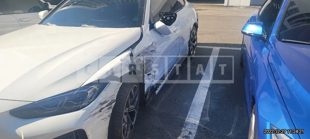 Photo 2 of 15: 2022 BMW i4 eDrive40, VIN WBY71AW01NFN04522 — Korean insurance auction